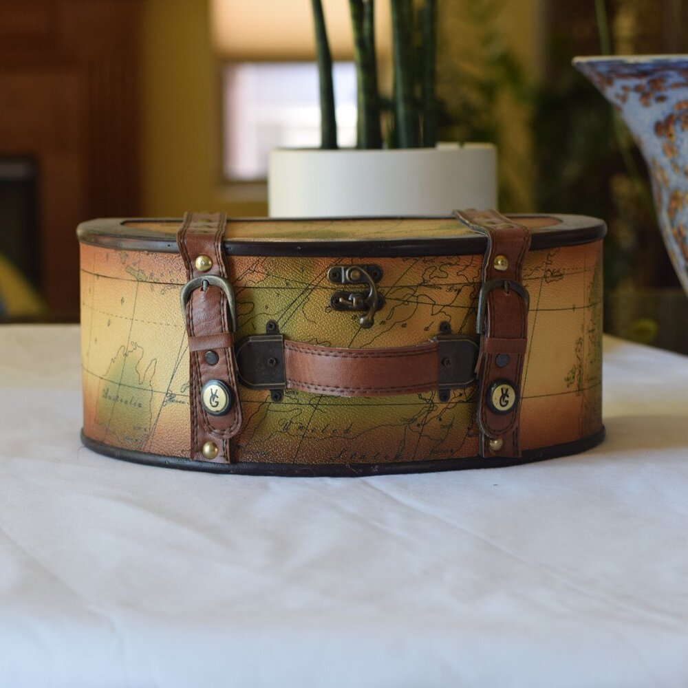 Vintage Half-Moon-Shaped Carrying Case Printed with Map with Latch and Handle
